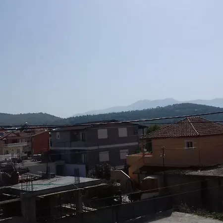 Apartment 355 Sunny Day *